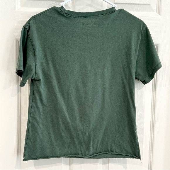 Disney & Peanuts Junior Women Green Graphic T-Shirts Set Sz S & L Snoopy Stitch - Picture 10 of 14